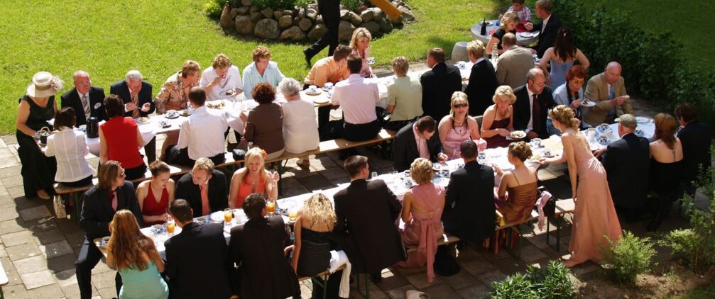 Kaffeetafel im Freien